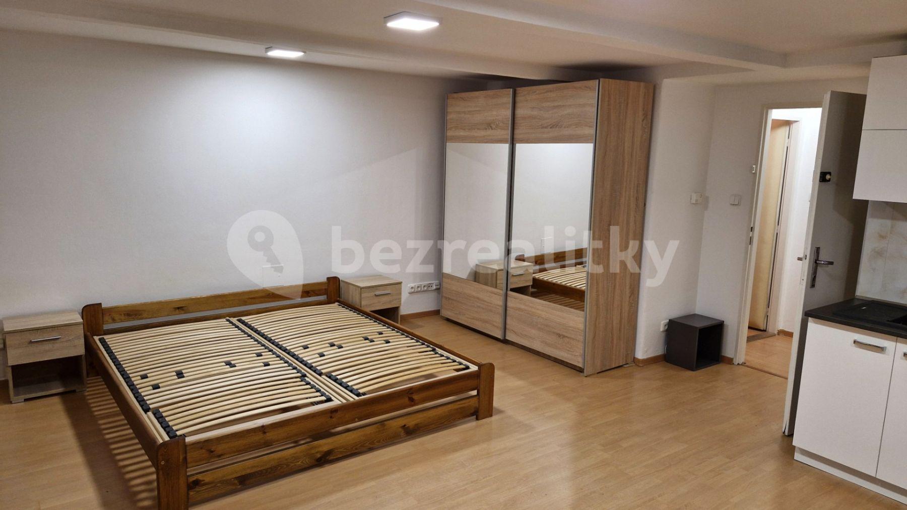 flat to rent, 37 m², Vrchlického, Prague, Prague