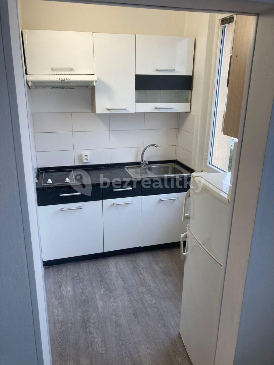 Studio flat to rent, 31 m², Brodského, Prague, Prague