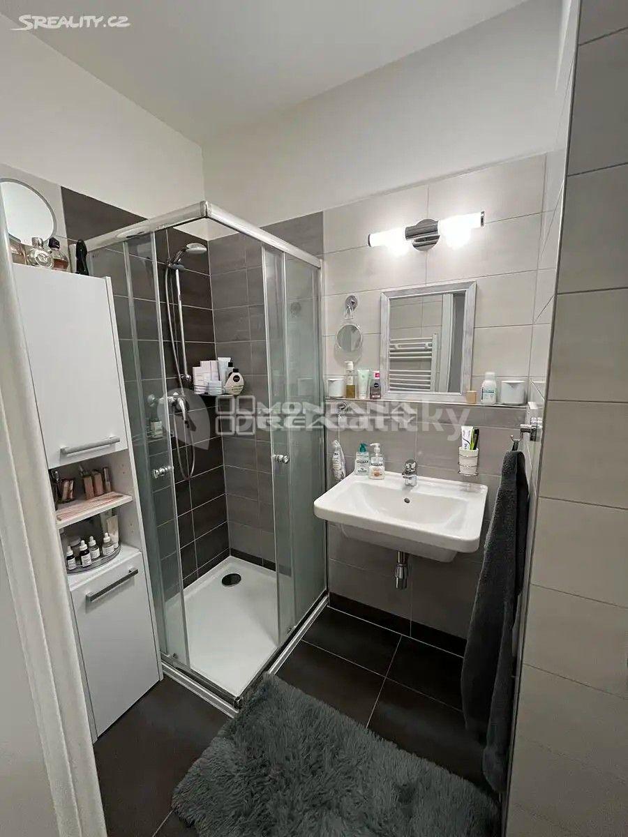 Studio flat to rent, 32 m², Janského, Olomouc, Olomoucký Region