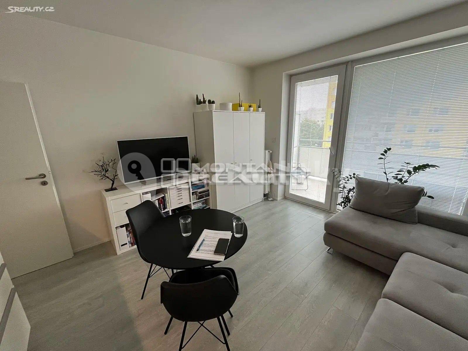 Studio flat to rent, 32 m², Janského, Olomouc, Olomoucký Region