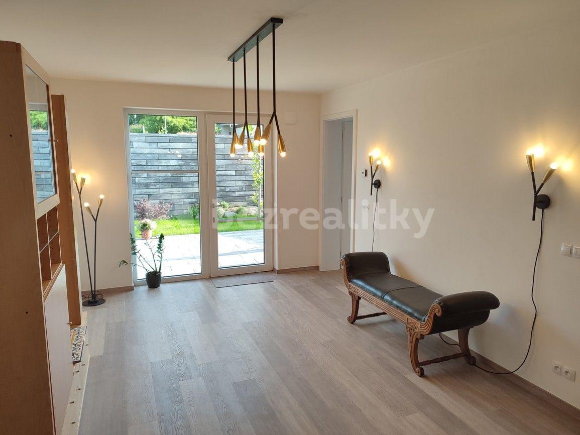 2 bedroom with open-plan kitchen flat to rent, 73 m², Nad Rybníkem, Herink, Středočeský Region