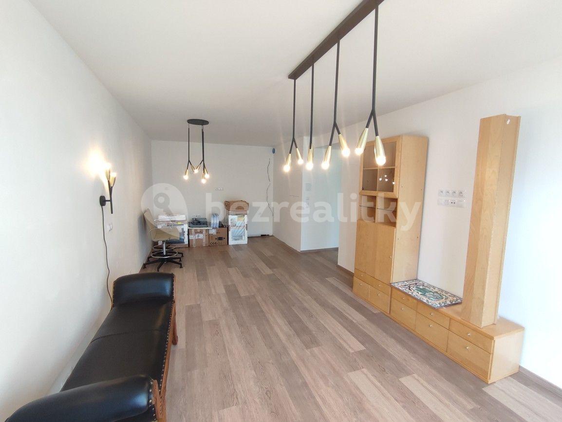 2 bedroom with open-plan kitchen flat to rent, 73 m², Nad Rybníkem, Herink, Středočeský Region