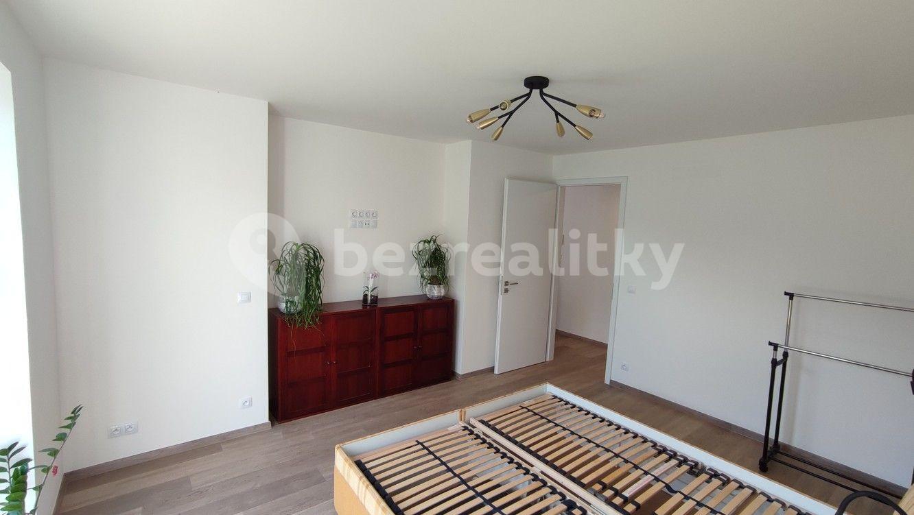 2 bedroom with open-plan kitchen flat to rent, 73 m², Nad Rybníkem, Herink, Středočeský Region