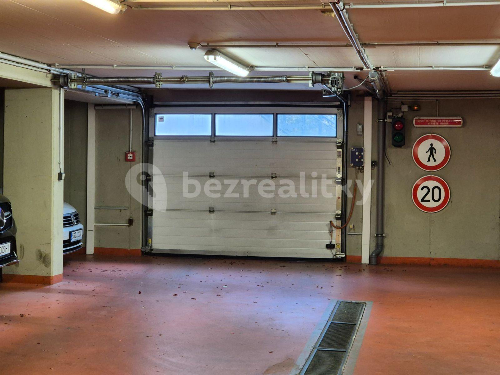 garage for sale, 12 m², Plzeňská, Prague, Prague