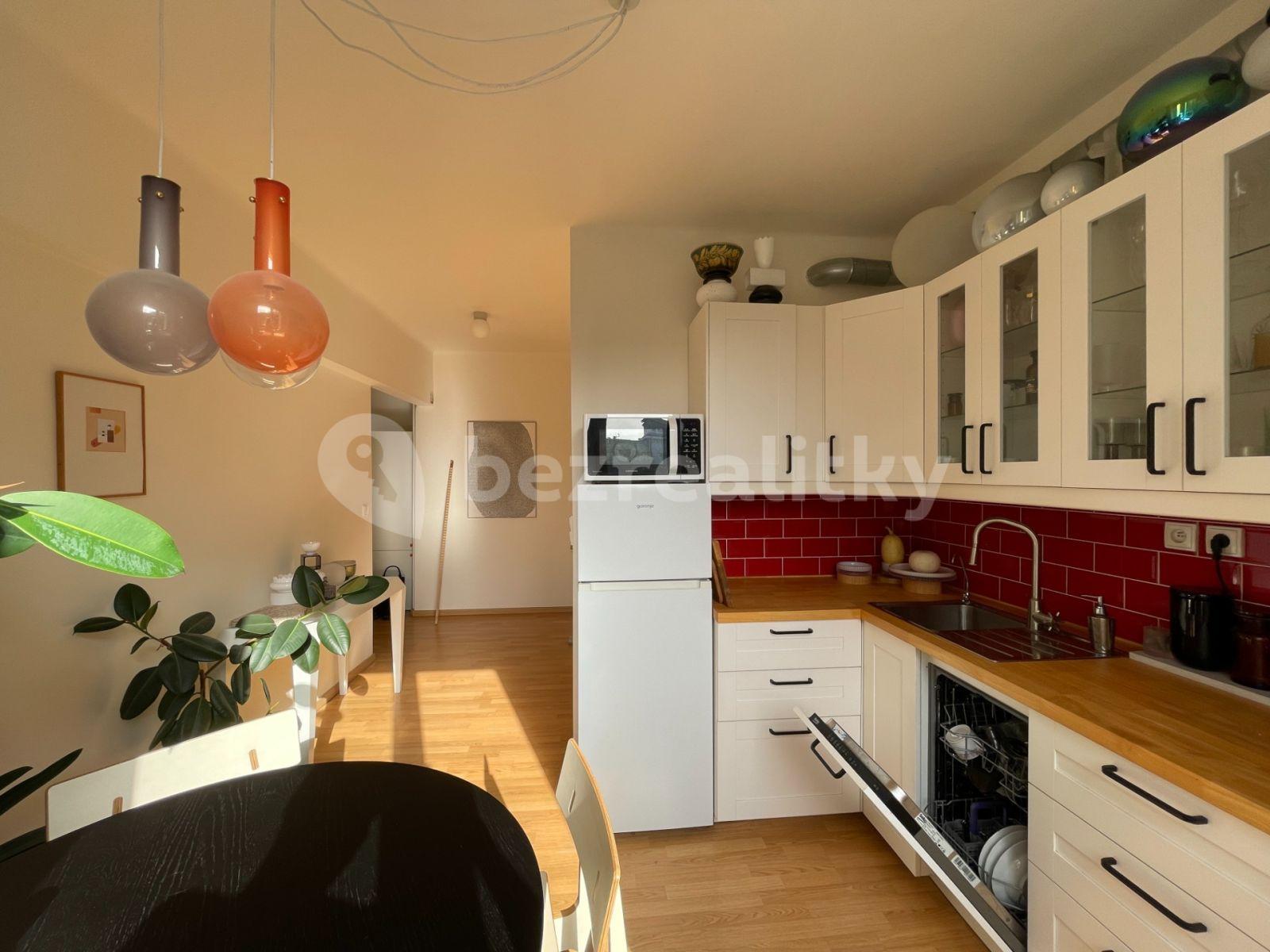 2 bedroom flat to rent, 60 m², Jakutská, Prague, Prague