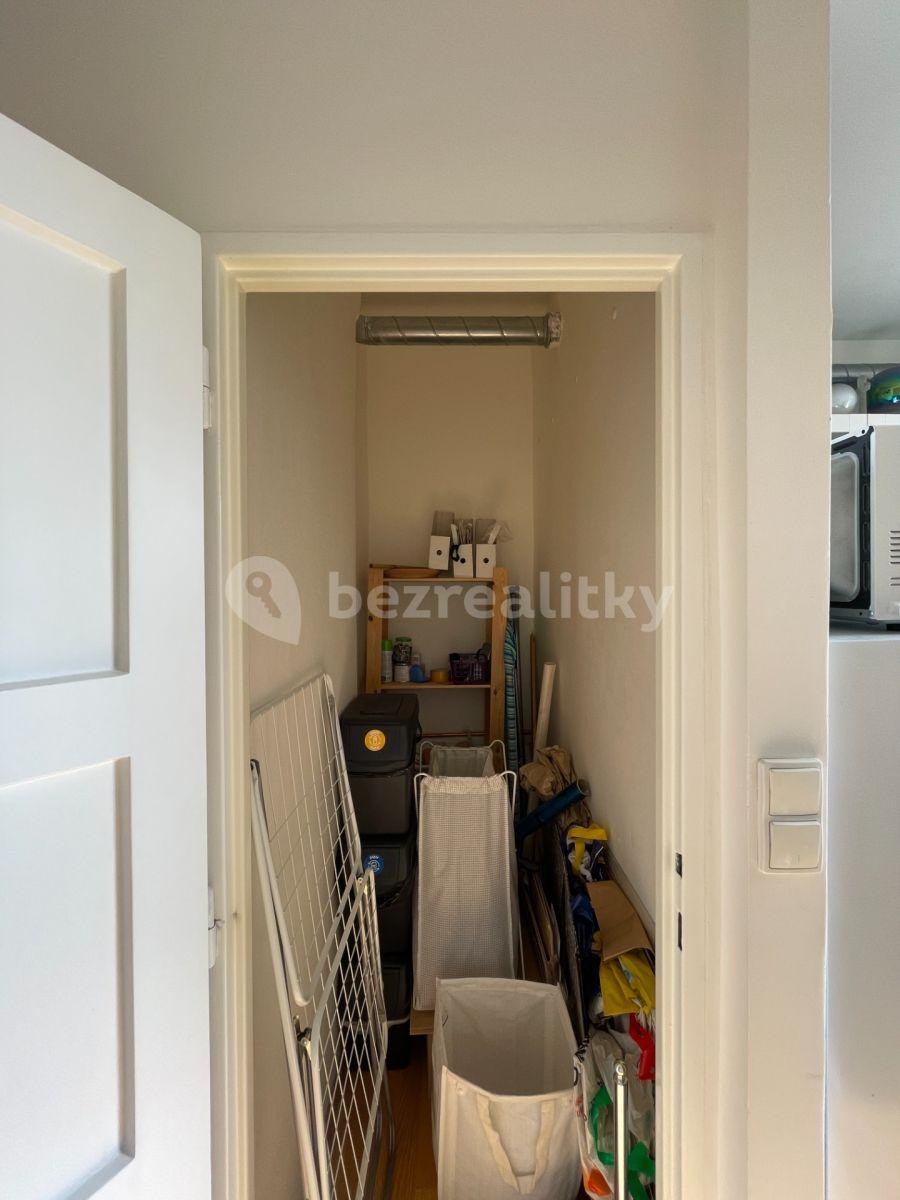 2 bedroom flat to rent, 60 m², Jakutská, Prague, Prague