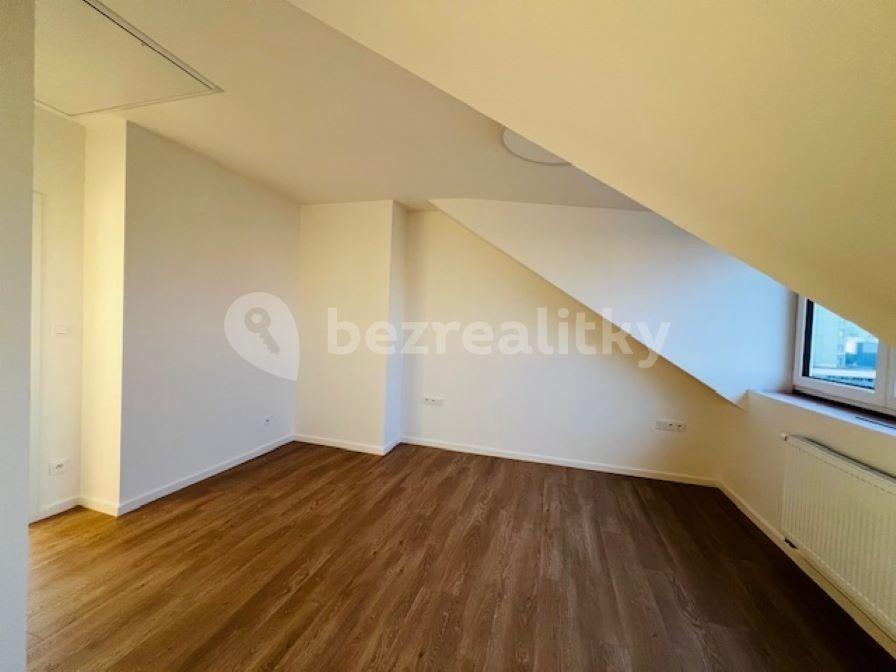 3 bedroom with open-plan kitchen flat to rent, 90 m², Budějovická, Prague, Prague