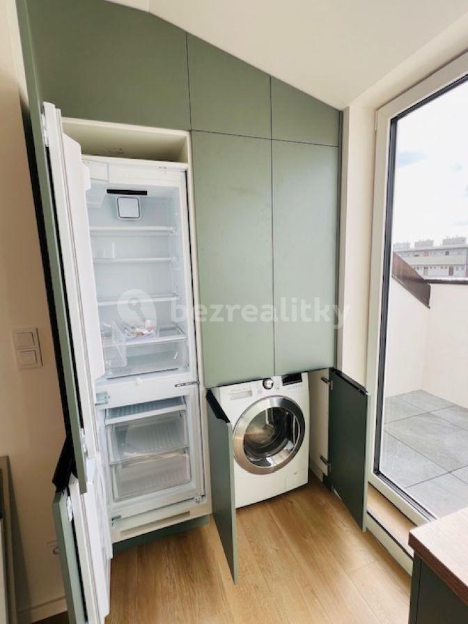 2 bedroom with open-plan kitchen flat to rent, 70 m², Budějovická, Prague, Prague