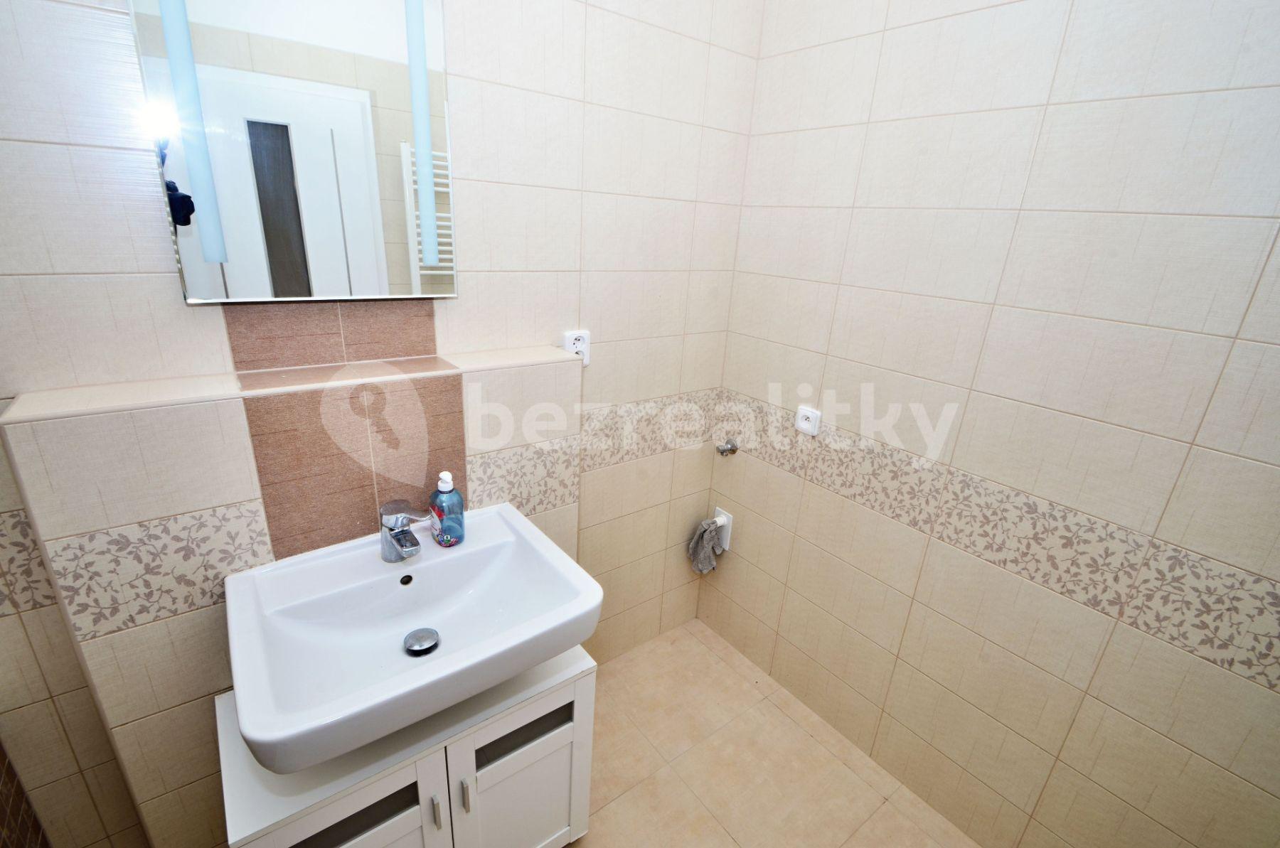 2 bedroom with open-plan kitchen flat for sale, 75 m², Irkutská, Liberec, Liberecký Region