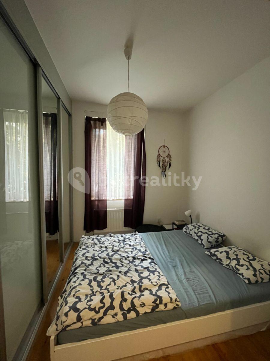 1 bedroom with open-plan kitchen flat to rent, 40 m², Za Pohořelcem, Prague, Prague