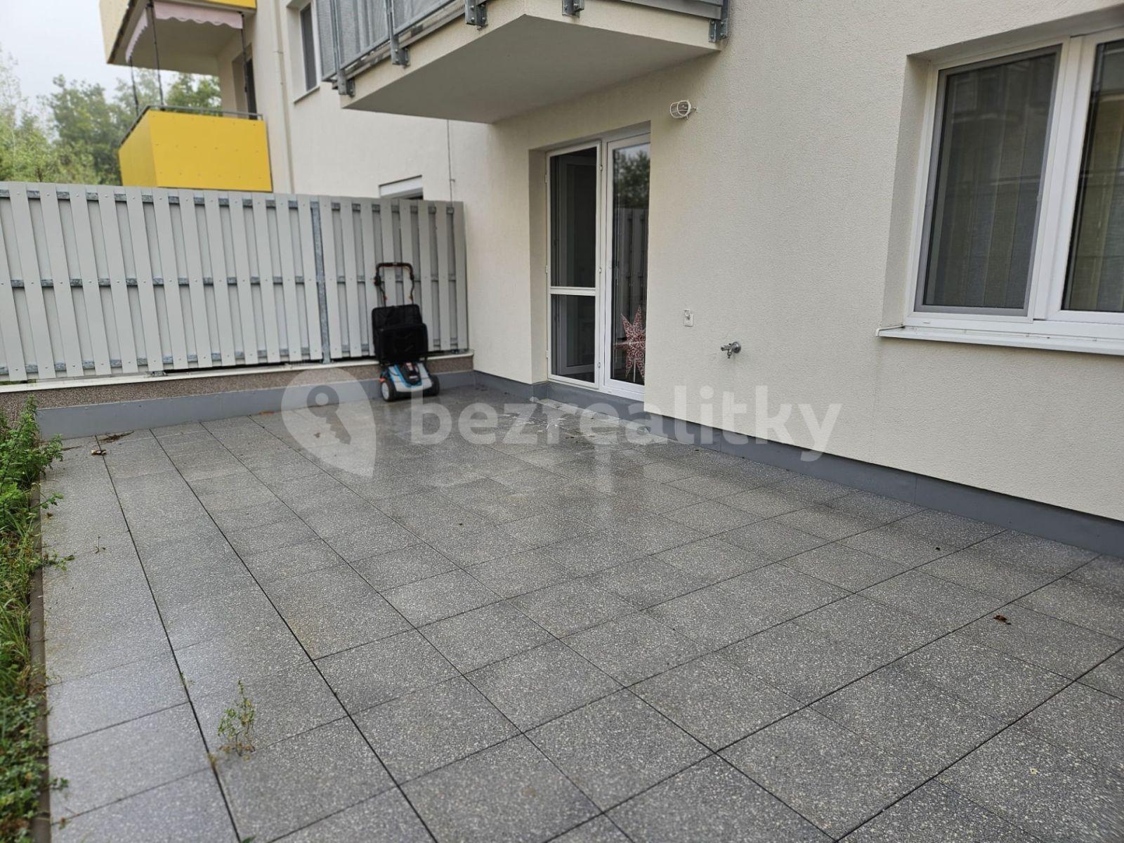 1 bedroom with open-plan kitchen flat to rent, 49 m², Hlinecká, Brno, Jihomoravský Region