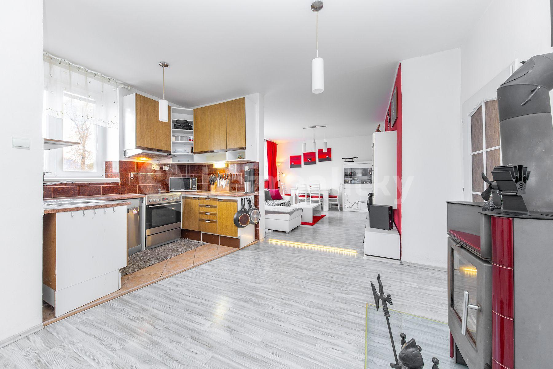 3 bedroom with open-plan kitchen flat for sale, 76 m², U Podjezdu, Olomouc, Olomoucký Region