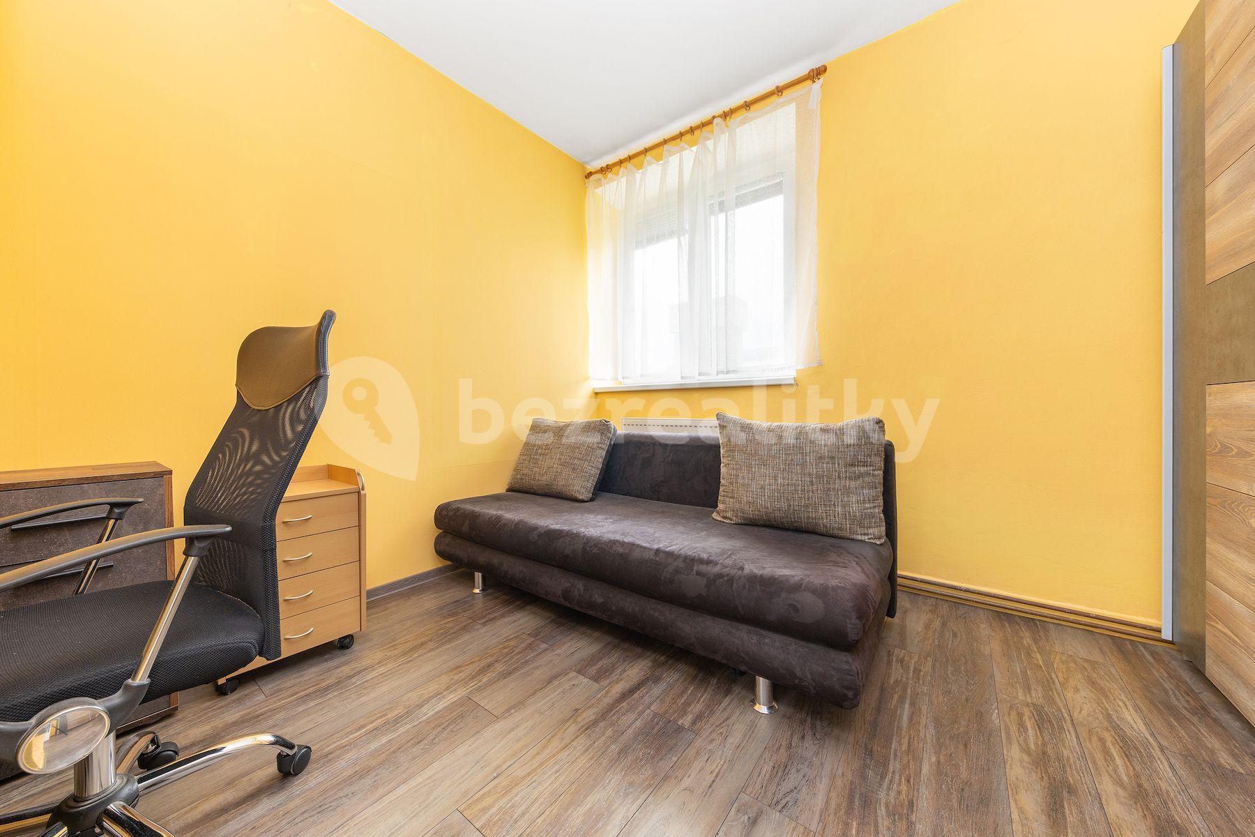 3 bedroom with open-plan kitchen flat for sale, 76 m², U Podjezdu, Olomouc, Olomoucký Region