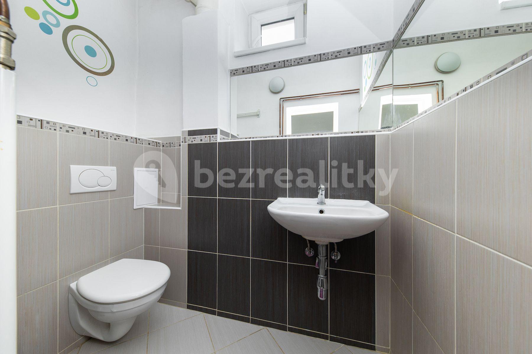 3 bedroom with open-plan kitchen flat for sale, 76 m², U Podjezdu, Olomouc, Olomoucký Region