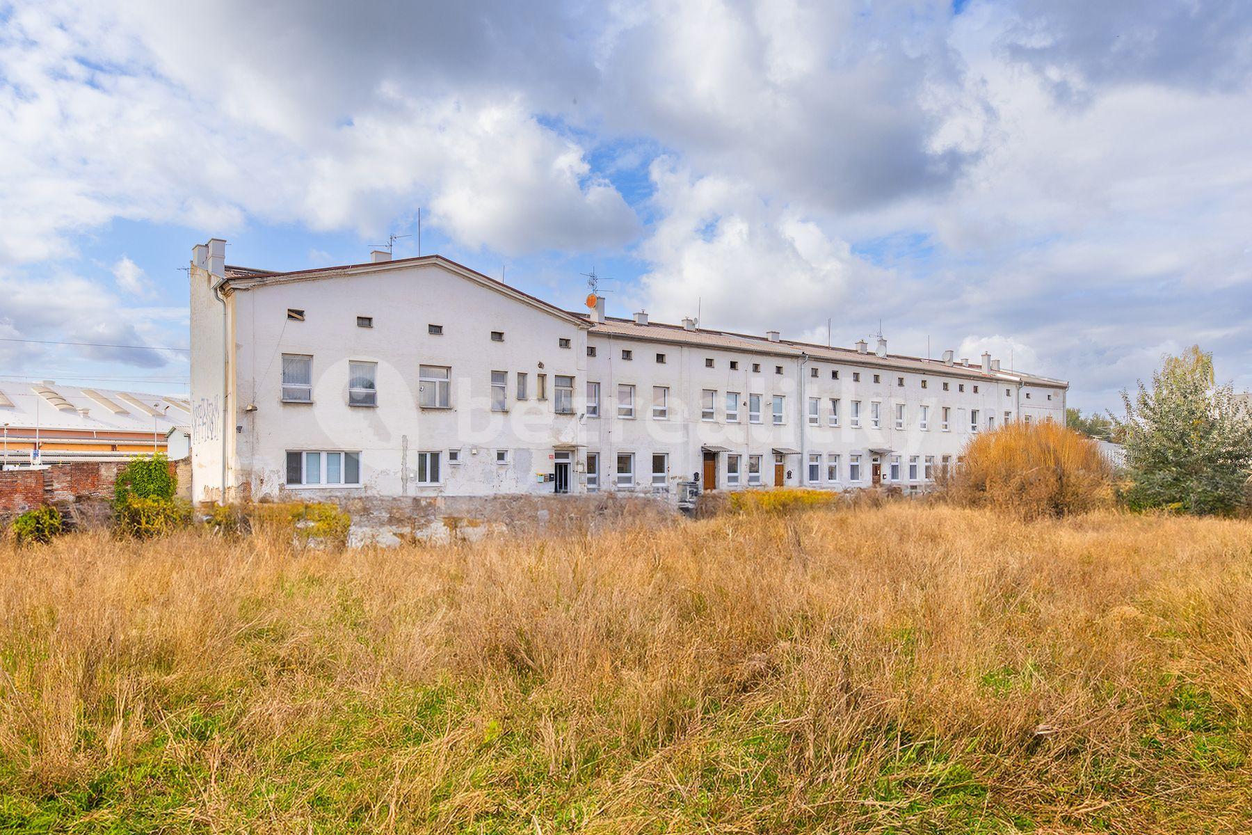 3 bedroom with open-plan kitchen flat for sale, 76 m², U Podjezdu, Olomouc, Olomoucký Region