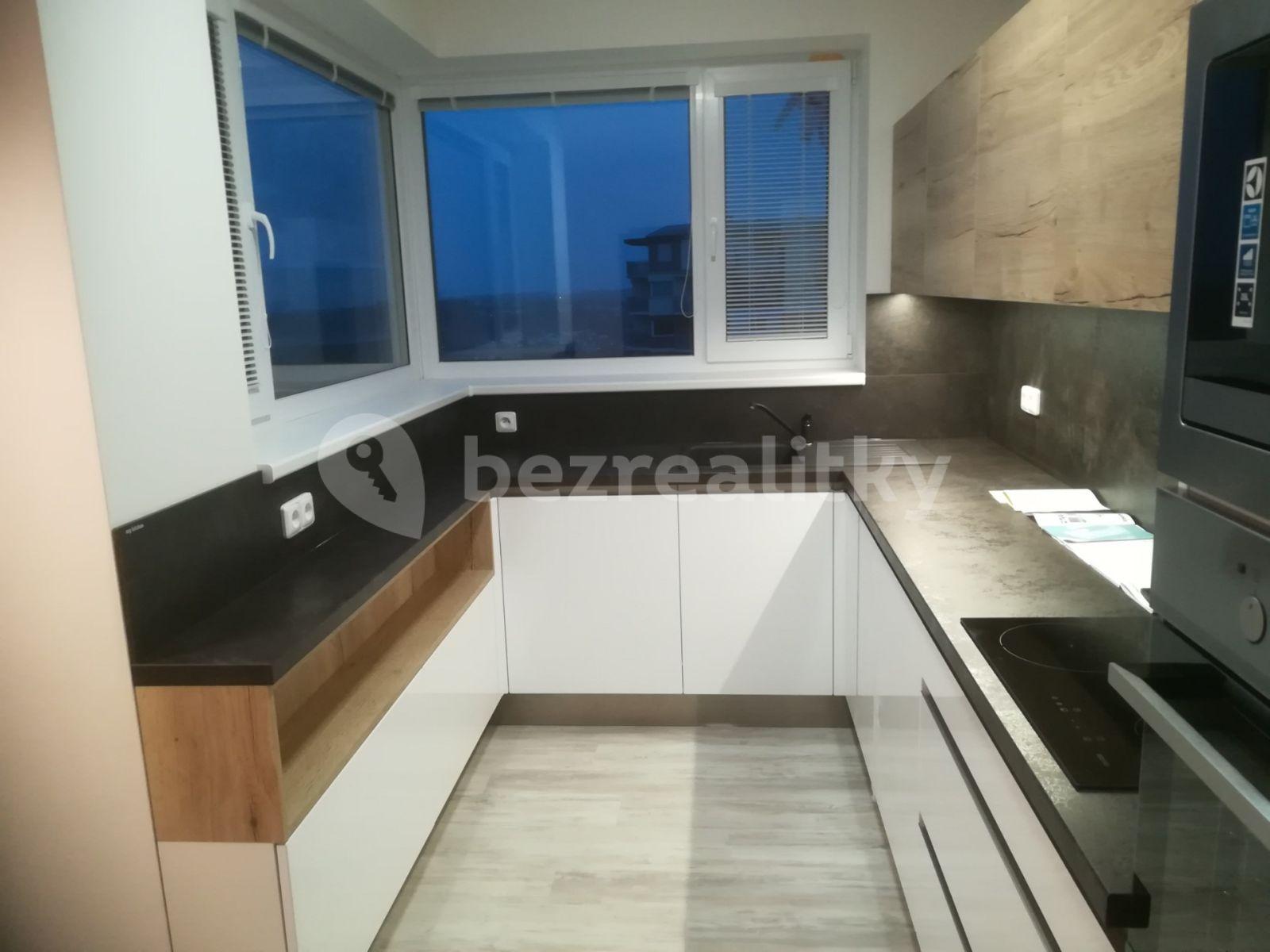 2 bedroom with open-plan kitchen flat to rent, 75 m², Zelinova, Zlín, Zlínský Region