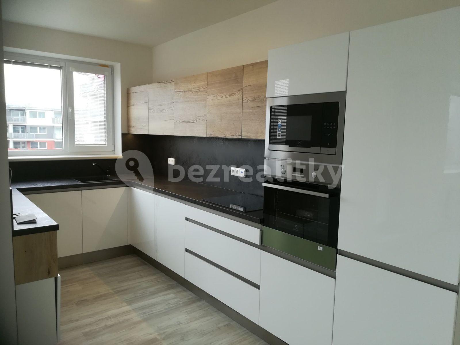 2 bedroom with open-plan kitchen flat to rent, 75 m², Zelinova, Zlín, Zlínský Region