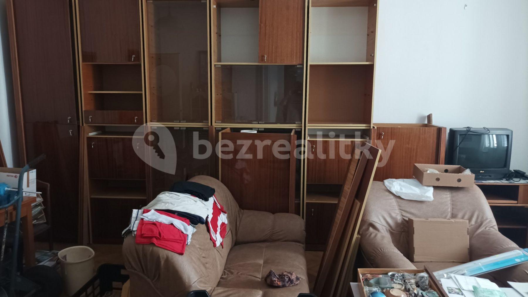 3 bedroom flat to rent, 101 m², Nerudova, Pardubice, Pardubický Region