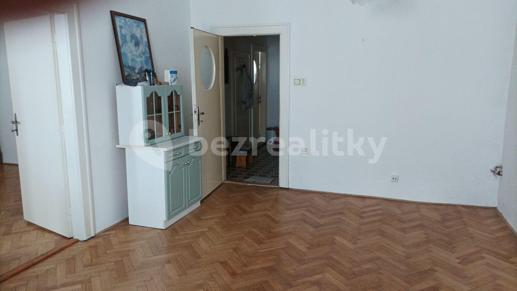 3 bedroom flat to rent, 101 m², Nerudova, Pardubice, Pardubický Region