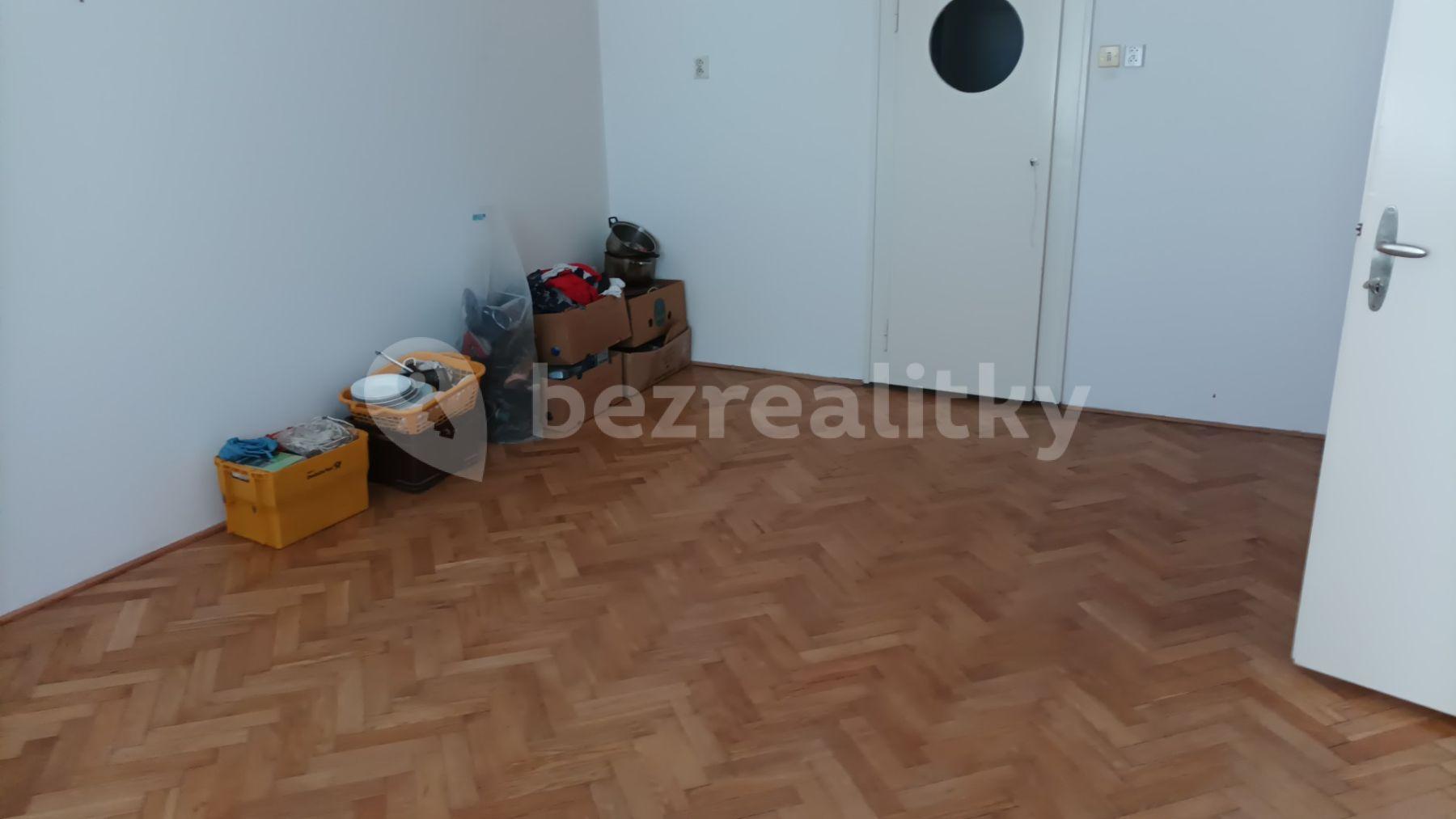 3 bedroom flat to rent, 101 m², Nerudova, Pardubice, Pardubický Region