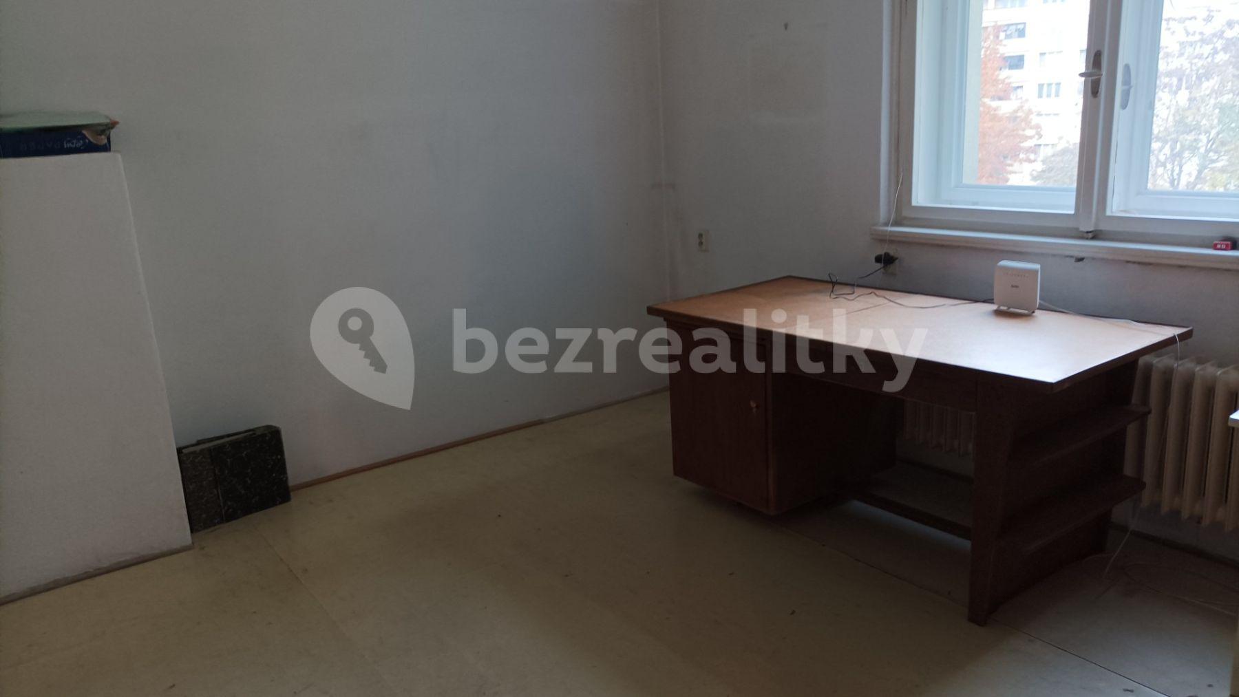 3 bedroom flat to rent, 101 m², Nerudova, Pardubice, Pardubický Region