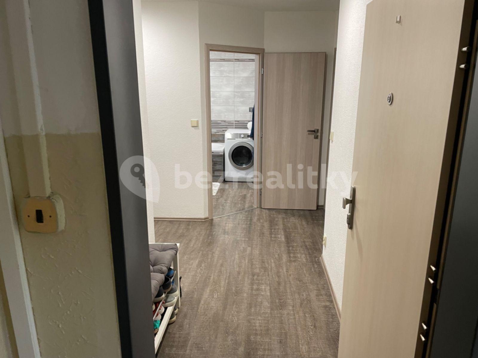 2 bedroom with open-plan kitchen flat for sale, 70 m², Pujmanové, Prague, Prague