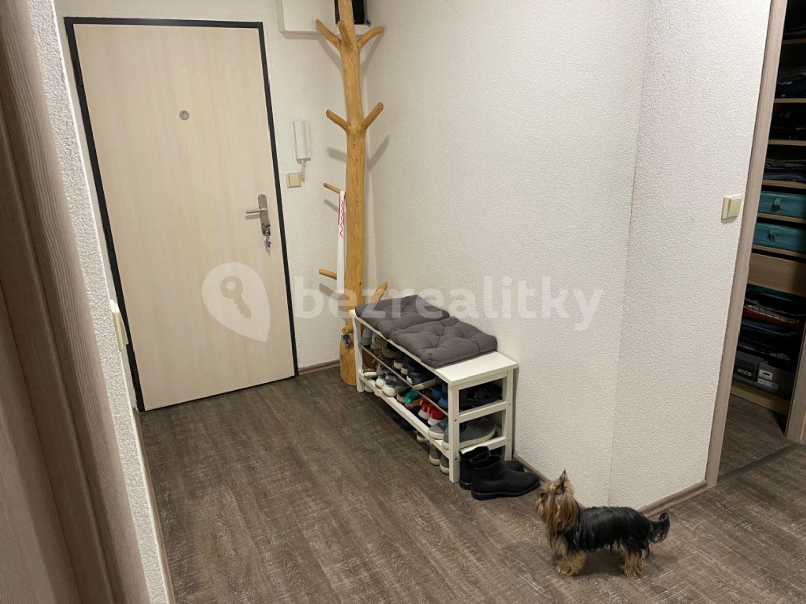 2 bedroom with open-plan kitchen flat for sale, 70 m², Pujmanové, Prague, Prague