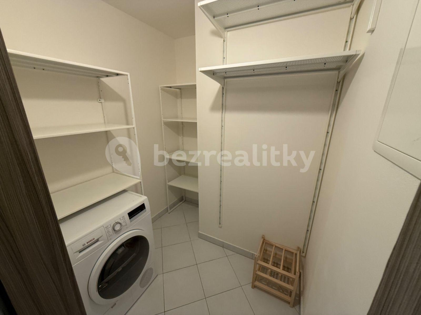 1 bedroom with open-plan kitchen flat to rent, 65 m², Olšanská, Prague, Prague