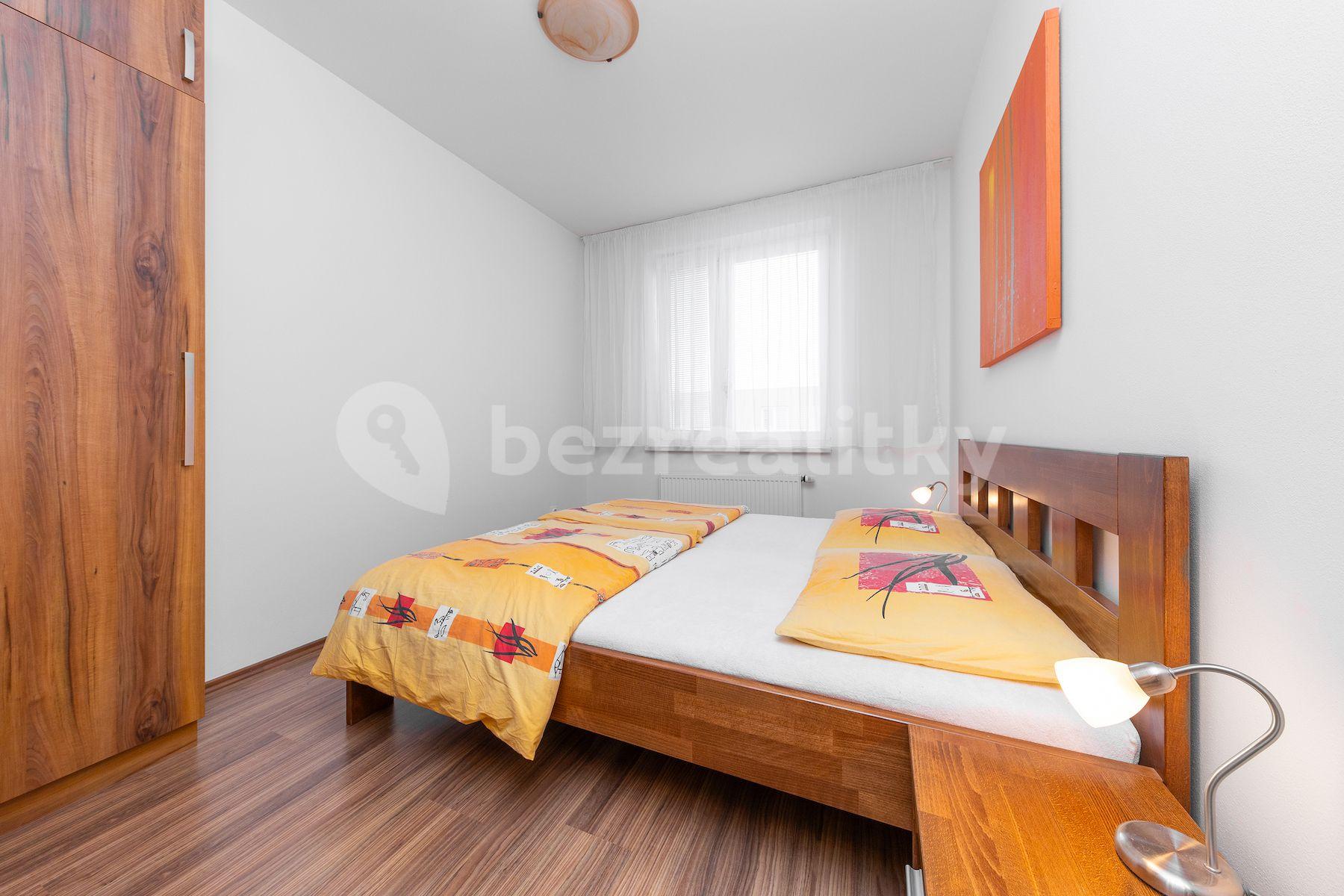 2 bedroom with open-plan kitchen flat for sale, 99 m², Přízřenická, Modřice, Jihomoravský Region