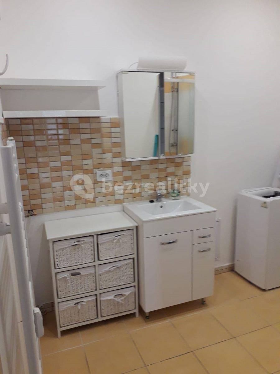 2 bedroom flat to rent, 72 m², Hybešova, Brno, Jihomoravský Region