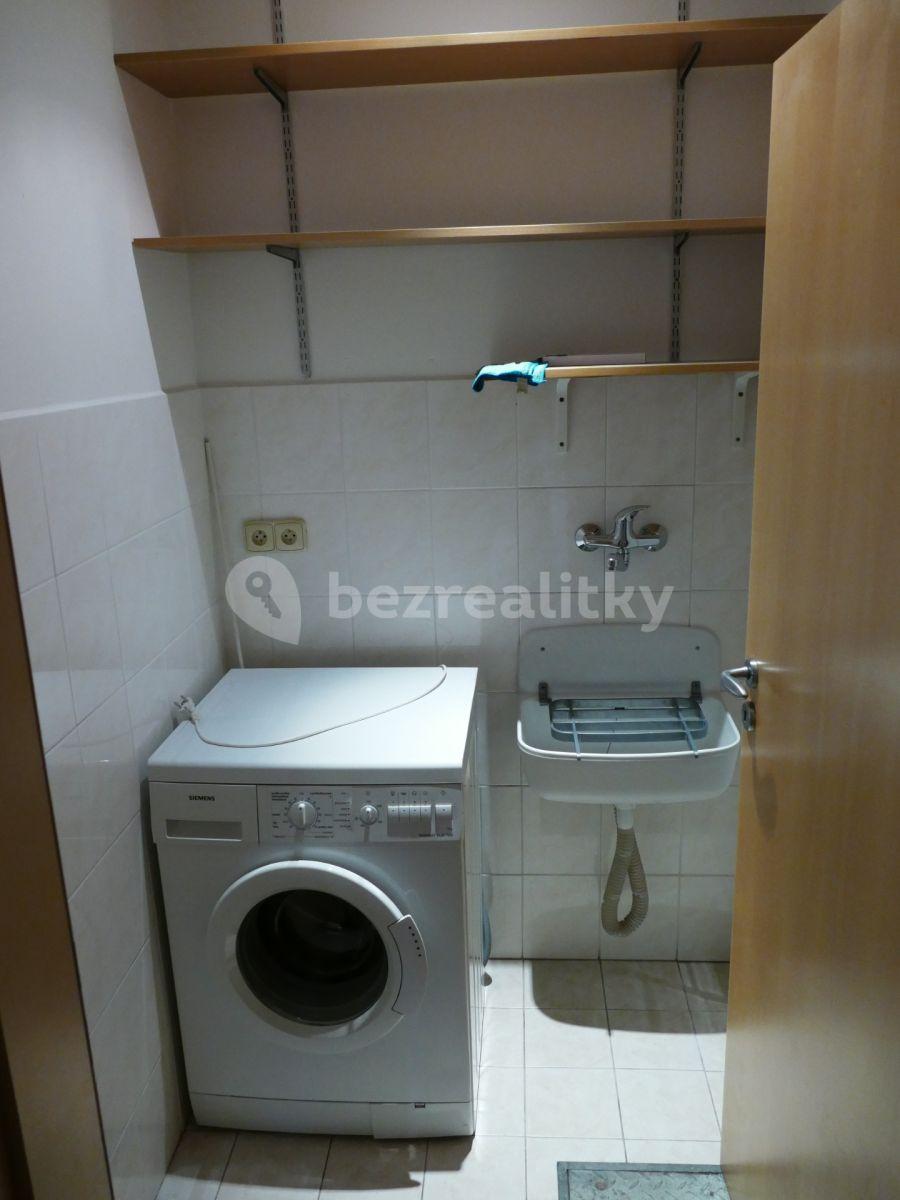 2 bedroom flat to rent, 85 m², Na Šťáhlavce, Prague, Prague