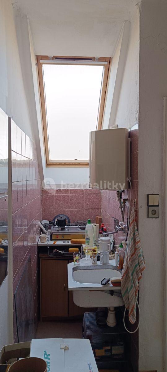 Studio flat for sale, 43 m², Nikoly Tesly, Prague, Prague