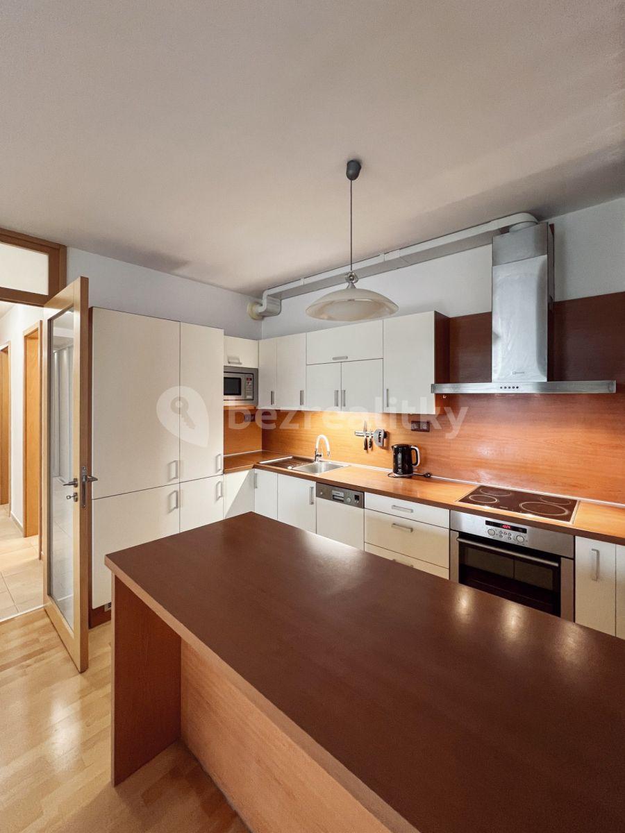 2 bedroom with open-plan kitchen flat to rent, 85 m², Valečovská, Prague, Prague