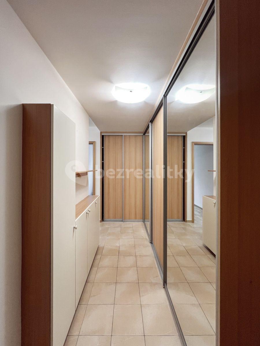 2 bedroom with open-plan kitchen flat to rent, 85 m², Valečovská, Prague, Prague