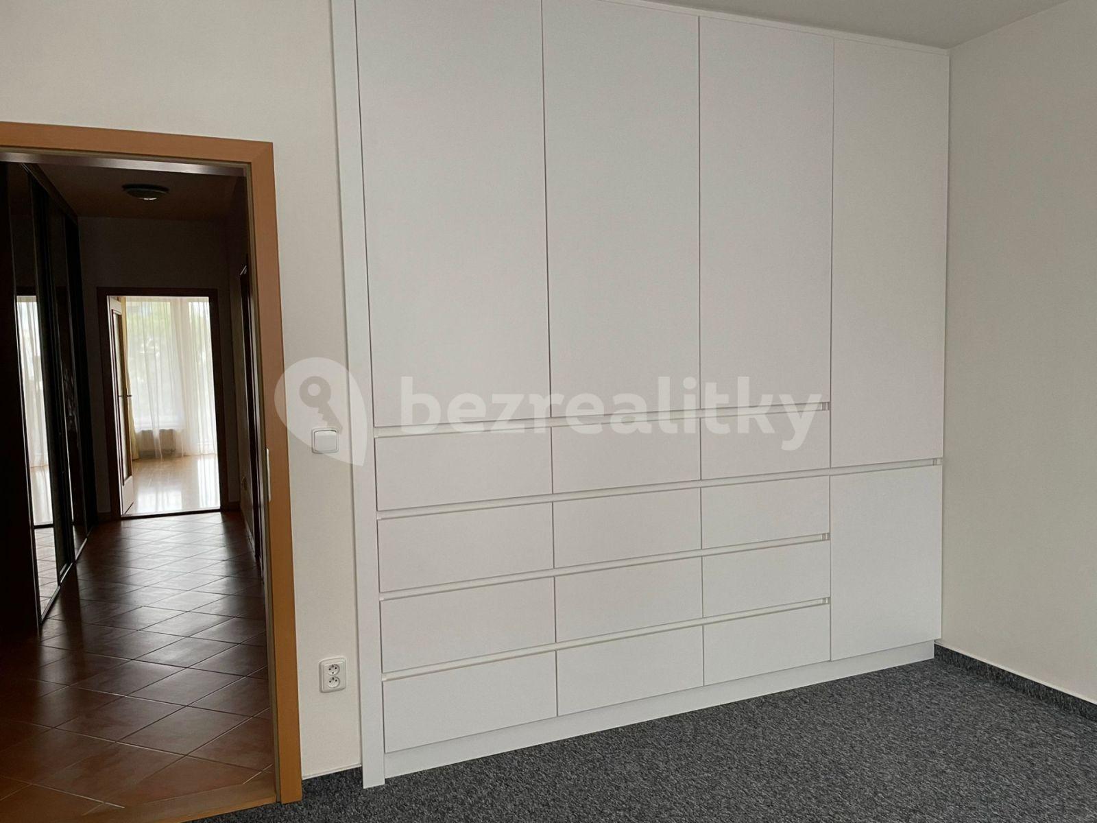 1 bedroom with open-plan kitchen flat to rent, 60 m², Názovská, Prague, Prague