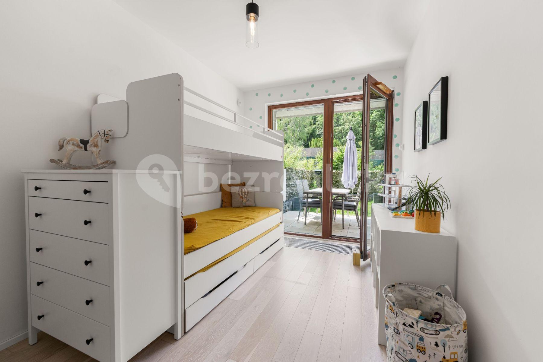 1 bedroom with open-plan kitchen flat to rent, 50 m², Naskové, Prague, Prague