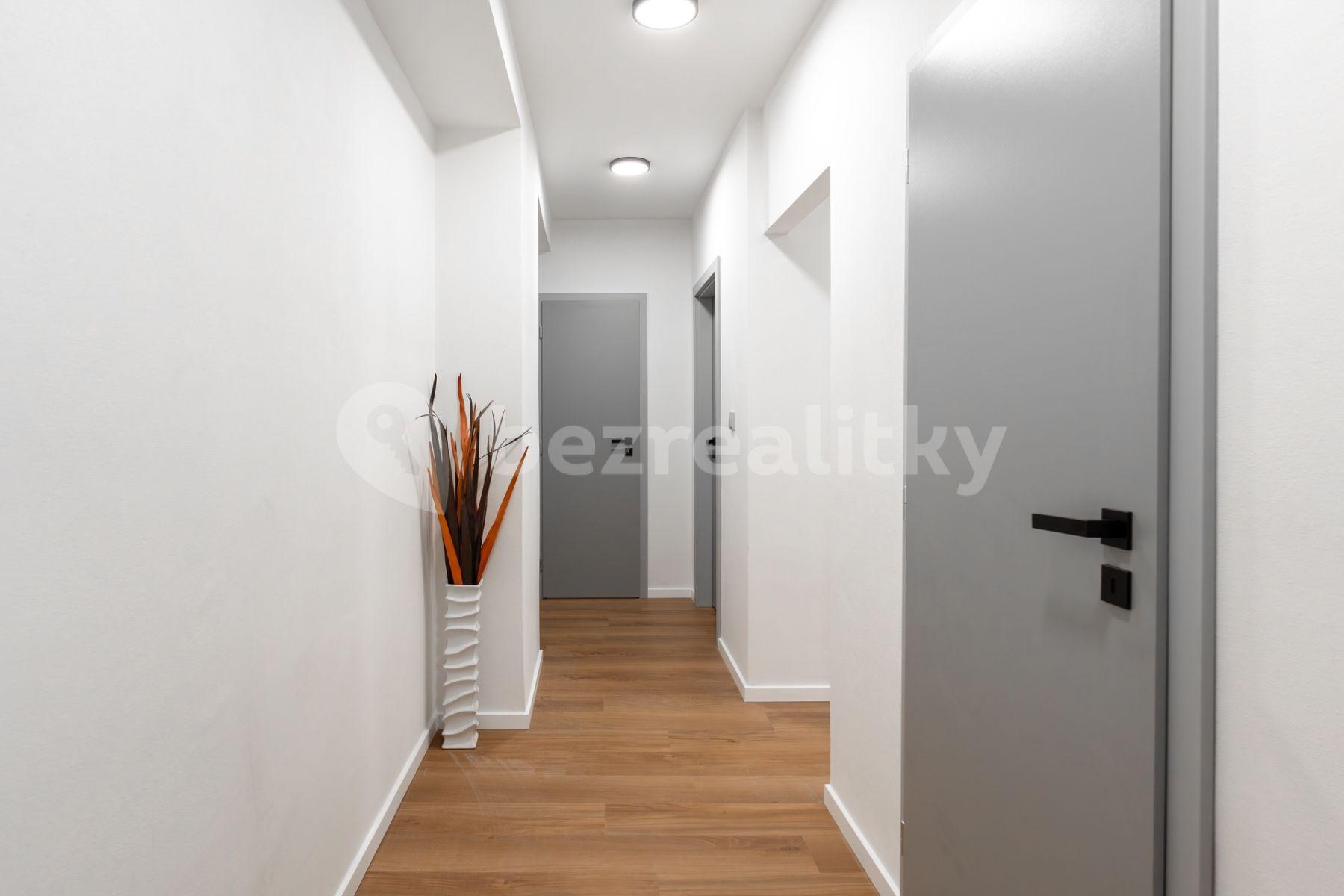 2 bedroom flat for sale, 55 m², Dobšická, Prague, Prague