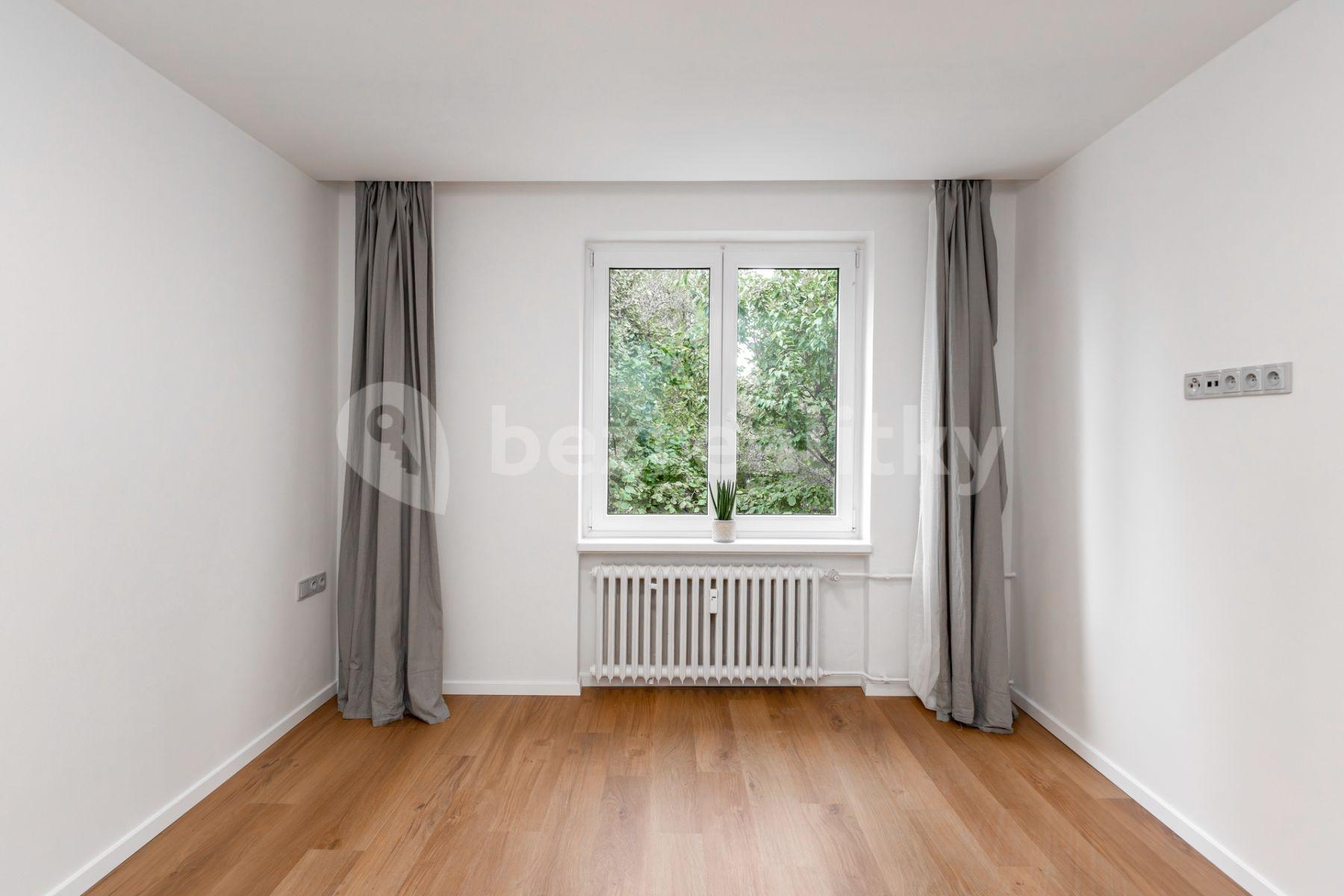 2 bedroom flat for sale, 55 m², Dobšická, Prague, Prague