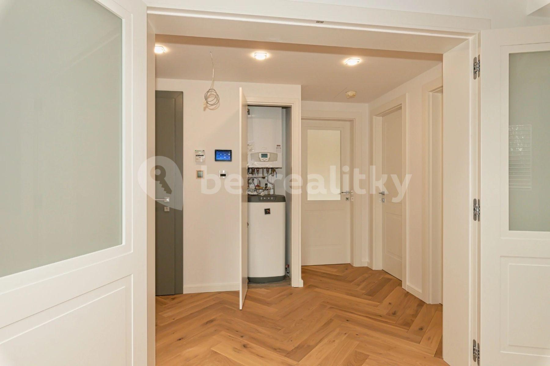 2 bedroom with open-plan kitchen flat for sale, 88 m², Prosecká, Prague, Prague