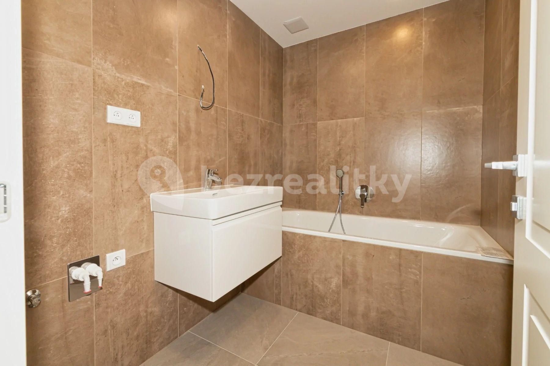 2 bedroom with open-plan kitchen flat for sale, 88 m², Prosecká, Prague, Prague