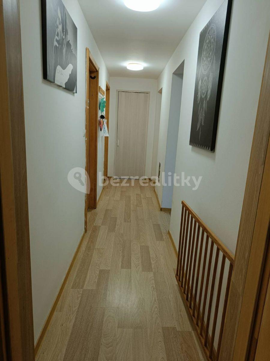 house to rent, 90 m², Ostrov u Macochy, Jihomoravský Region