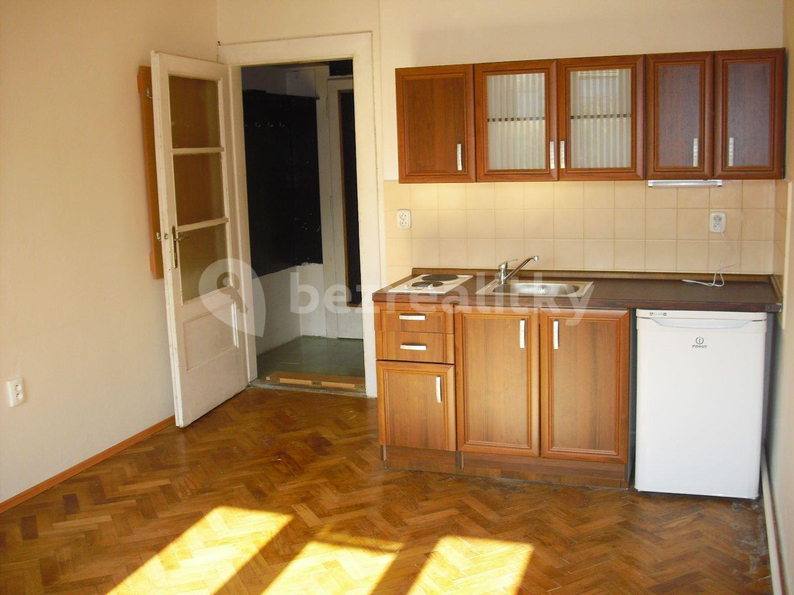 Studio flat to rent, 20 m², Kovářská, Prague, Prague