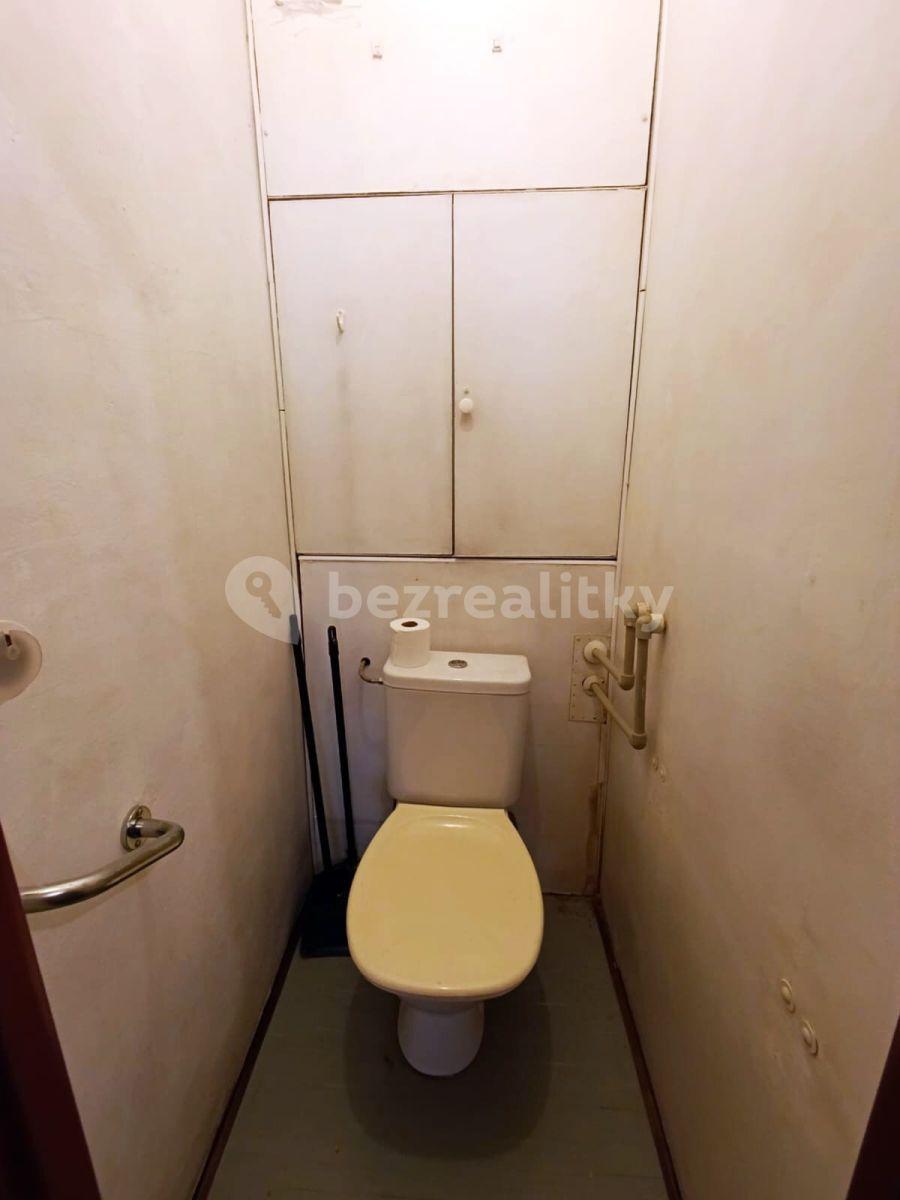 3 bedroom flat for sale, 69 m², Vrátkovská, Prague, Prague