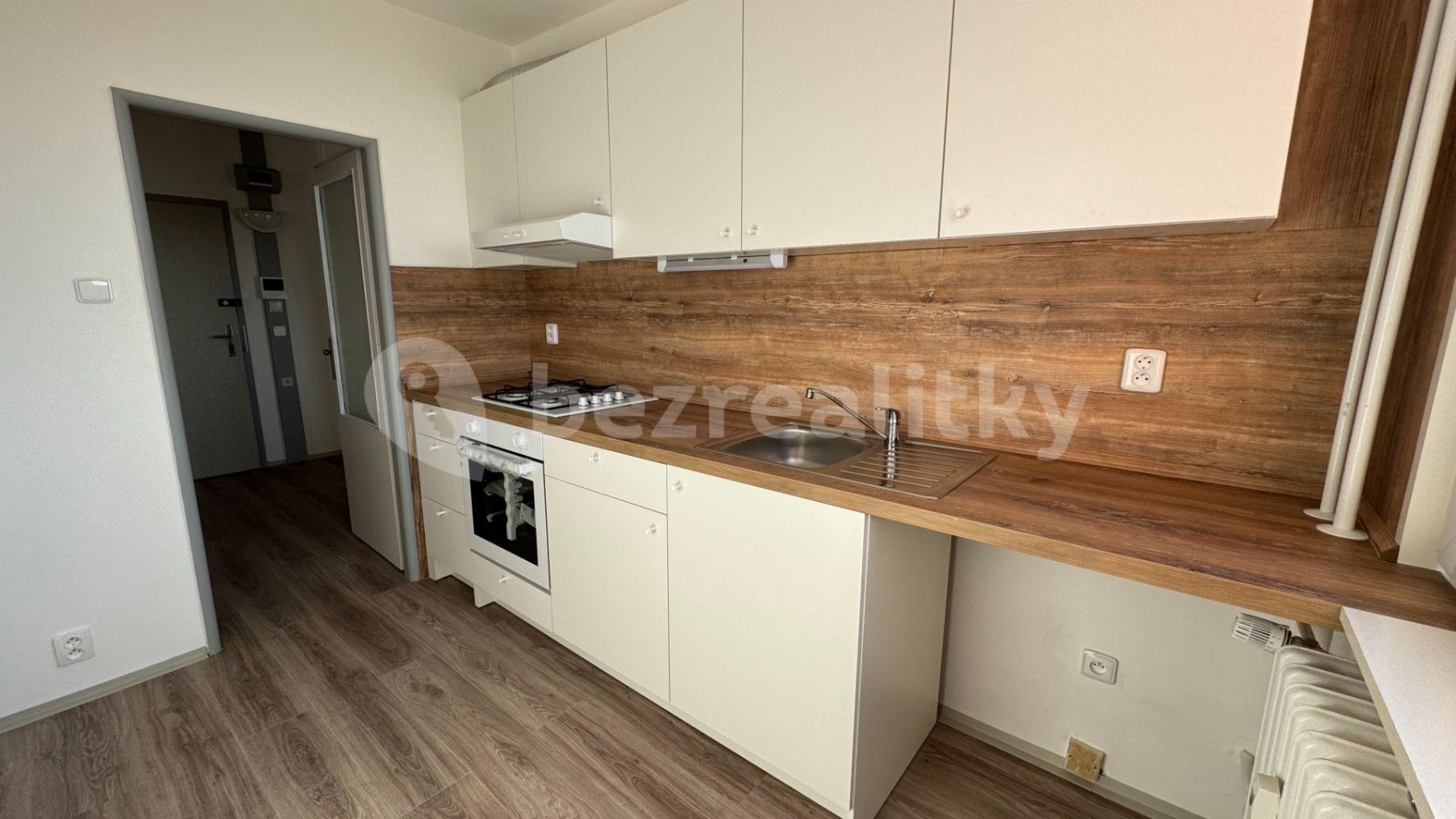 3 bedroom flat to rent, 70 m², Hnězdenská, Prague, Prague