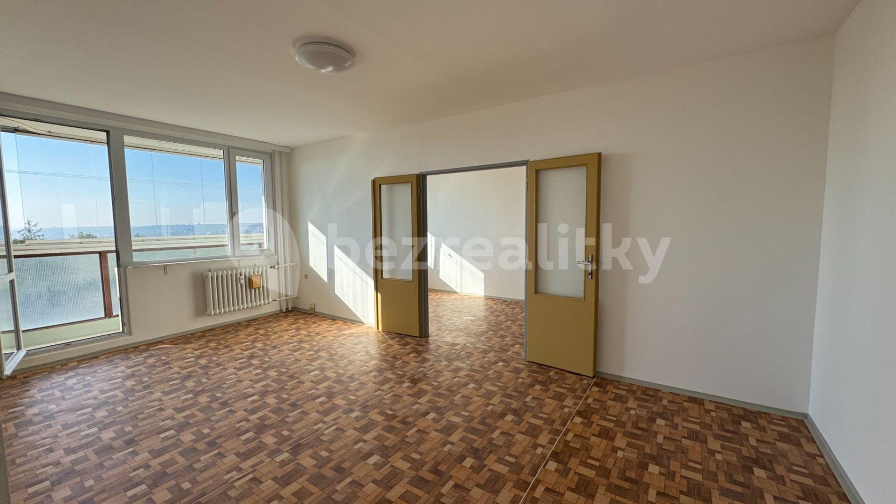 3 bedroom flat to rent, 70 m², Hnězdenská, Prague, Prague