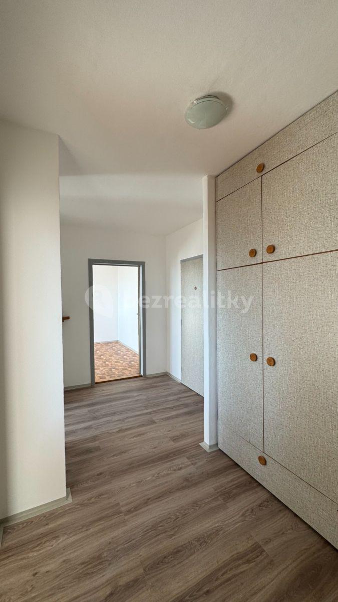 3 bedroom flat to rent, 70 m², Hnězdenská, Prague, Prague