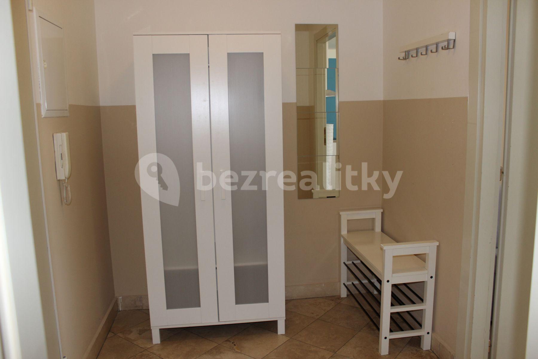 Studio flat to rent, 35 m², Legerova, Prague, Prague