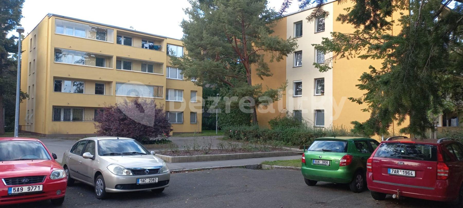 2 bedroom with open-plan kitchen flat for sale, 60 m², Novoborská, Prague, Prague