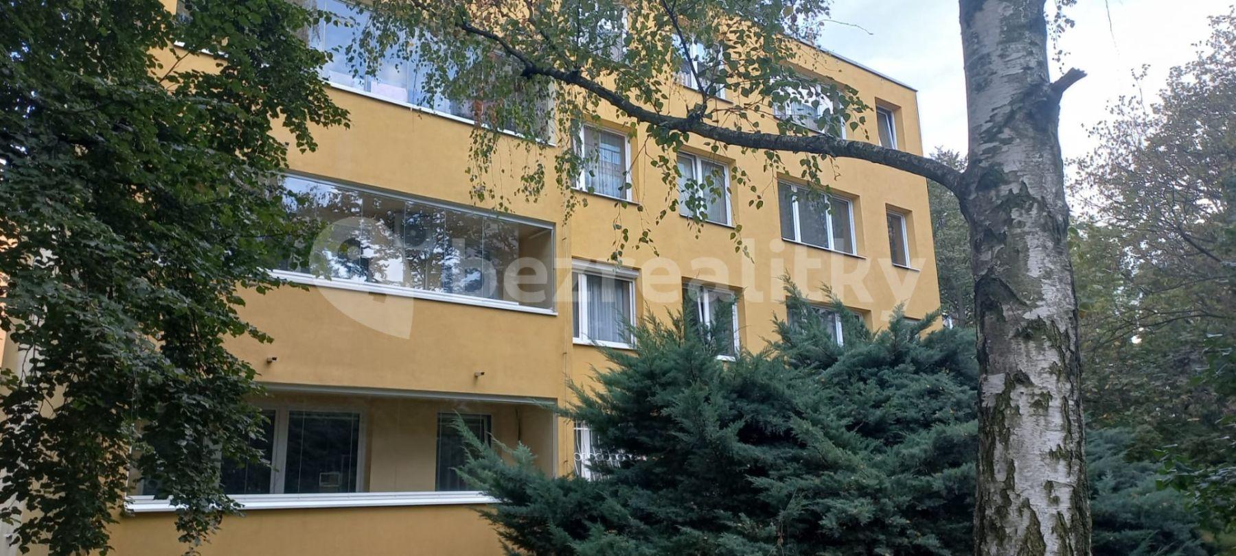 2 bedroom with open-plan kitchen flat for sale, 60 m², Novoborská, Prague, Prague