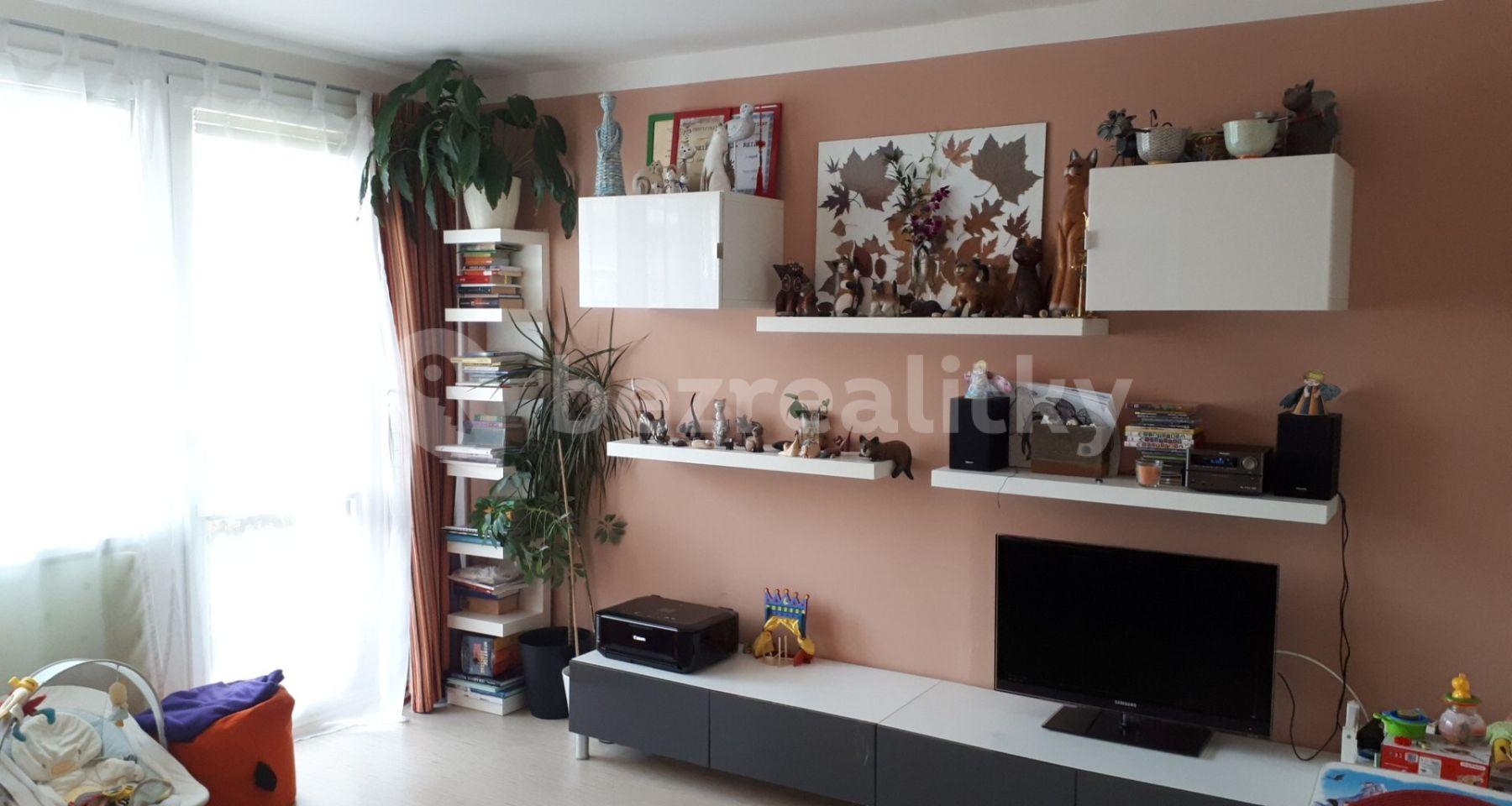 2 bedroom with open-plan kitchen flat for sale, 60 m², Novoborská, Prague, Prague